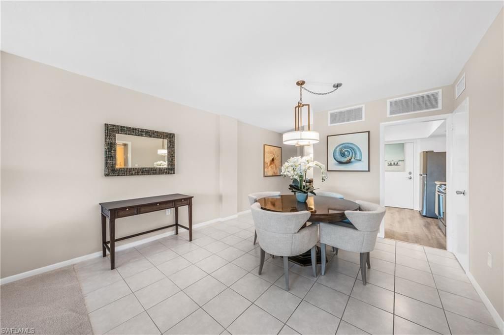 1977 Gulf Shore Blvd N, Unit 306, Naples, FL 34102 Photo