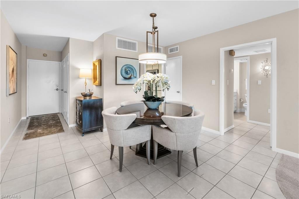 1977 Gulf Shore Blvd N, Unit 306, Naples, FL 34102 Photo