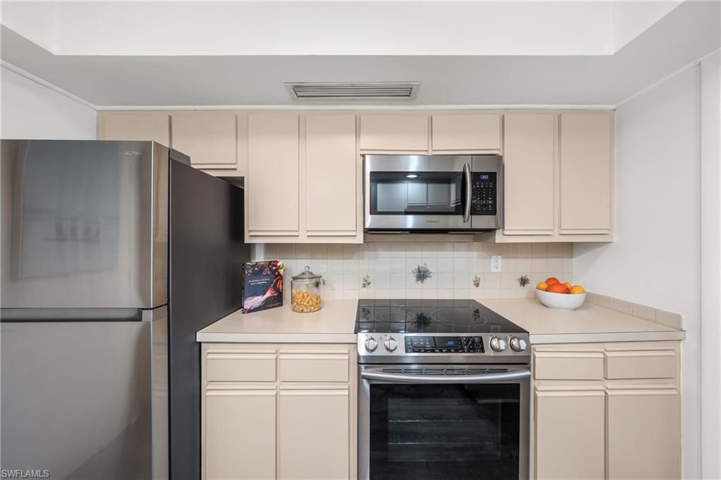 1977 Gulf Shore Blvd N, Unit 306, Naples, FL 34102 Photo