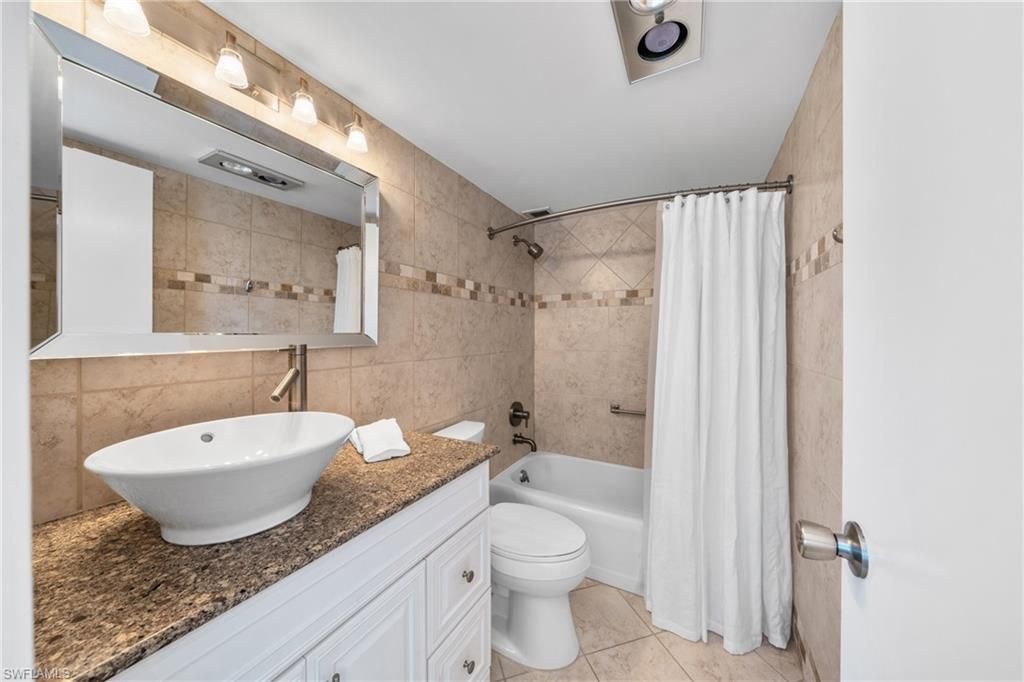 1977 Gulf Shore Blvd N, Unit 306, Naples, FL 34102 Photo