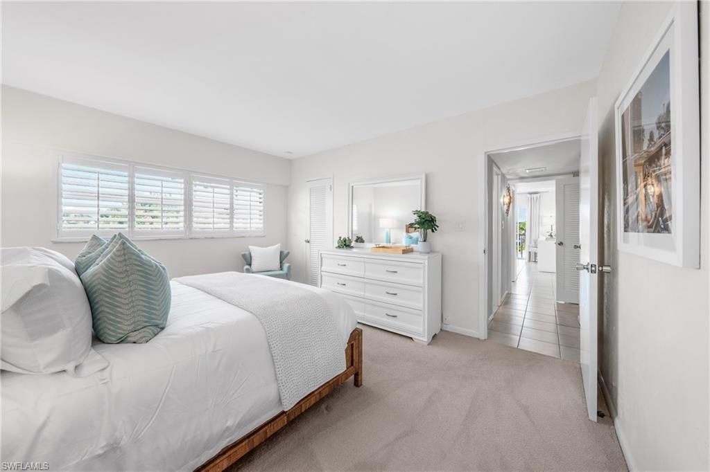 1977 Gulf Shore Blvd N, Unit 306, Naples, FL 34102 Photo