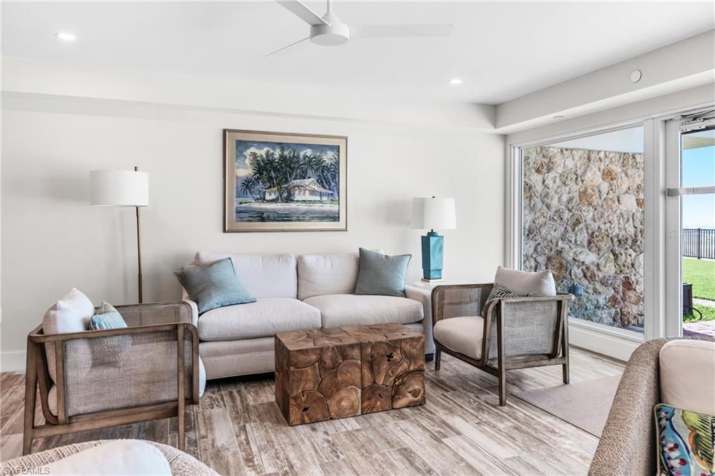 1977 Gulf Shore Blvd N, Unit 306, Naples, FL 34102 Photo