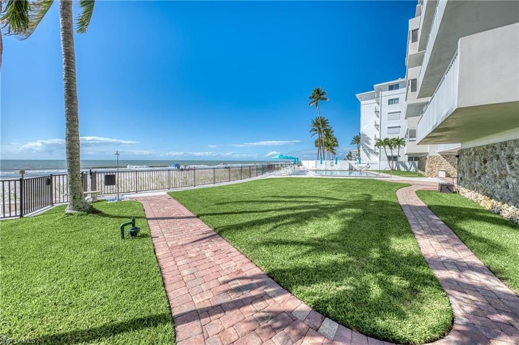 1977 Gulf Shore Blvd N, Unit 306, Naples, FL 34102 Photo