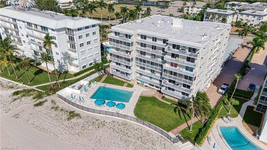 1977 Gulf Shore Blvd N, Unit 306, Naples, FL 34102 Photo