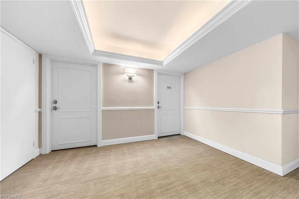 1977 Gulf Shore Blvd N, Unit 306, Naples, FL 34102 Photo