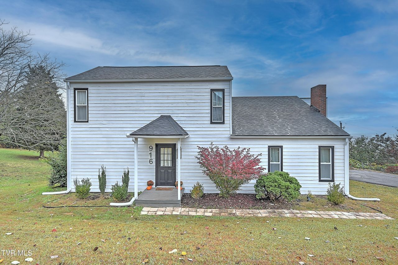 916 Starling Drive, Kingsport, TN 37660 Main Photo