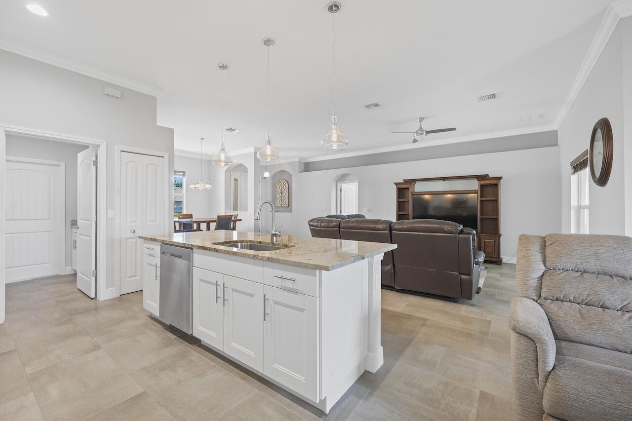 5957 NW Brenda Circle, Port Saint Lucie, FL 34986 Photo