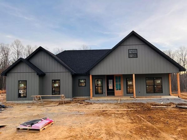 1458 Taylor Place Rd, Jamestown, TN 38556