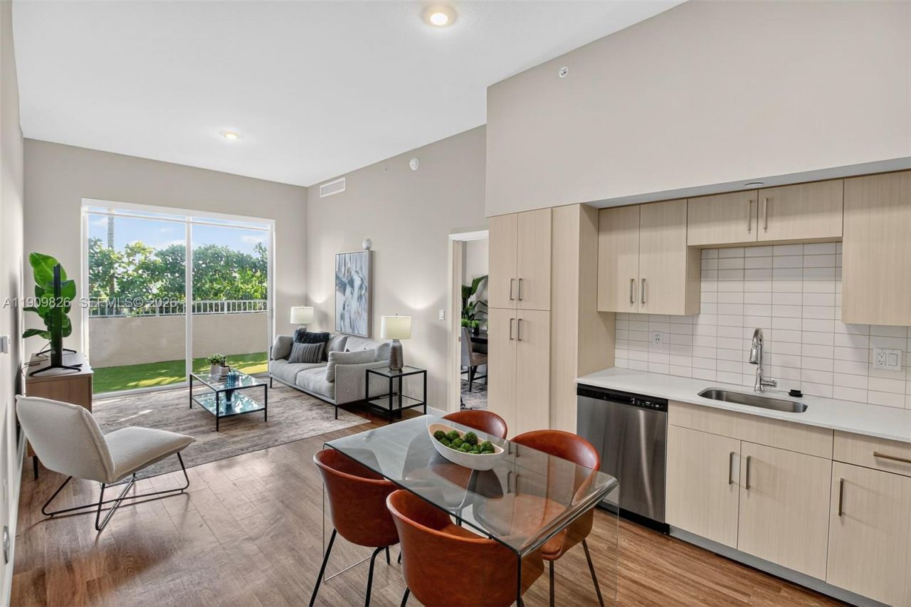 1110 NW 1 St, Unit 502, Miami, FL 33128 Photo