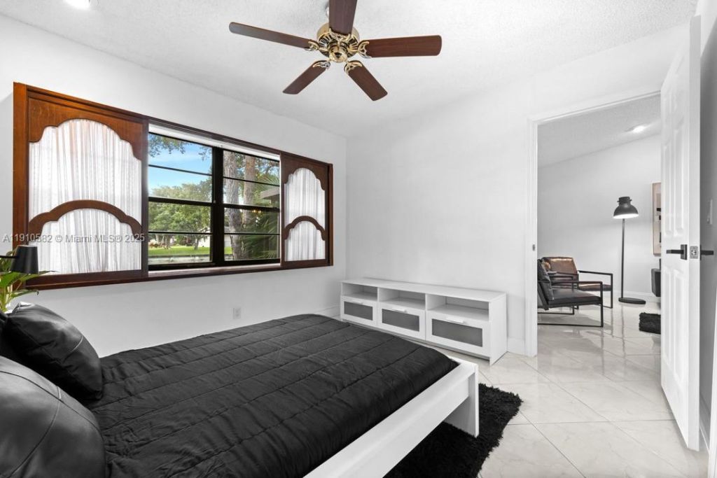 6417 W Pinehurst Cir W, Unit E23, Tamarac, FL 33321 Photo