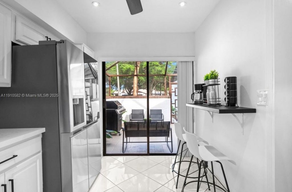 6417 W Pinehurst Cir W, Unit E23, Tamarac, FL 33321 Photo