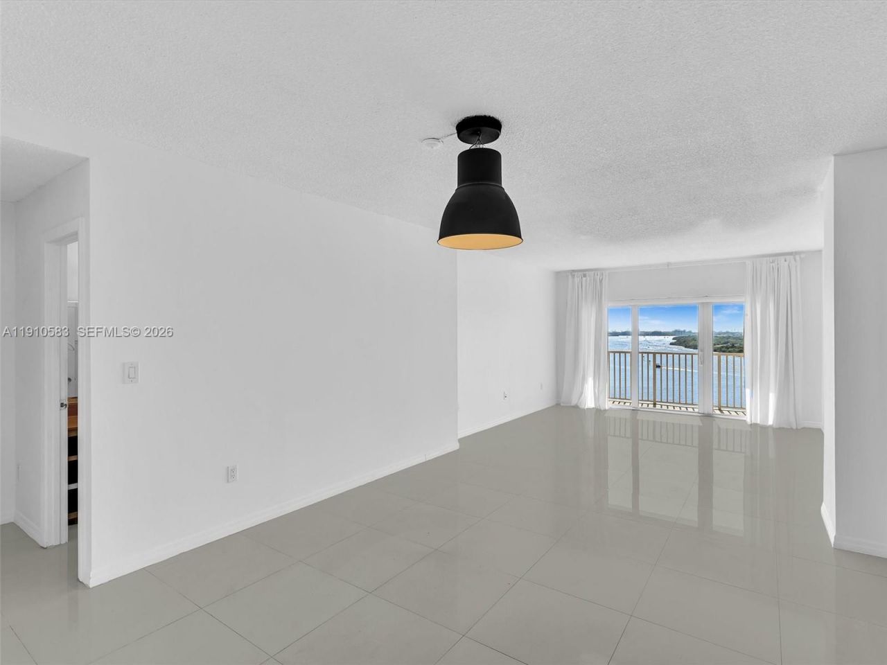 300 Bayview Dr, Unit 902, Sunny Isles Beach, FL 33160 Photo