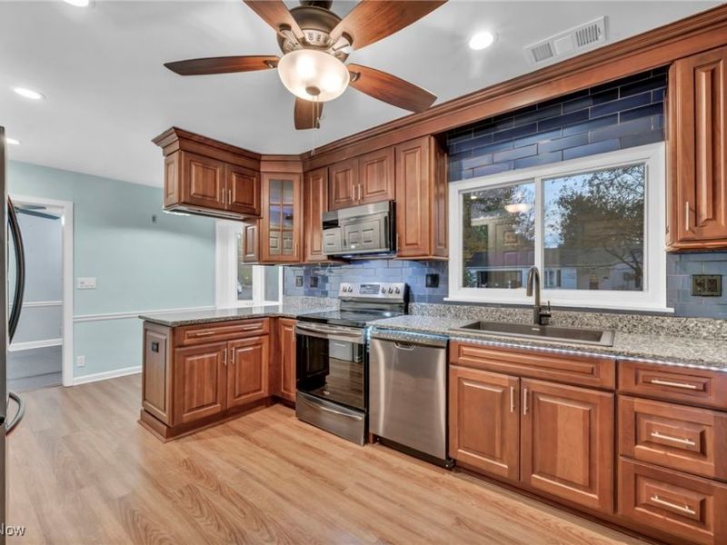 5951 Rockport Lane, Cleveland, OH 44126 Photo 20