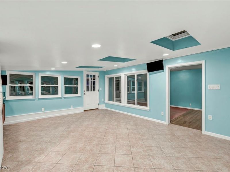 5951 Rockport Lane, Cleveland, OH 44126 Photo 35