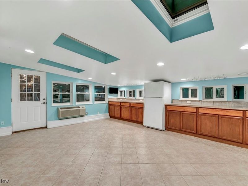 5951 Rockport Lane, Cleveland, OH 44126 Photo 36