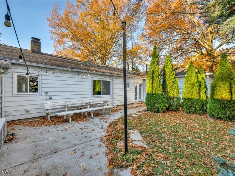 5951 Rockport Lane, Cleveland, OH 44126 Photo 8