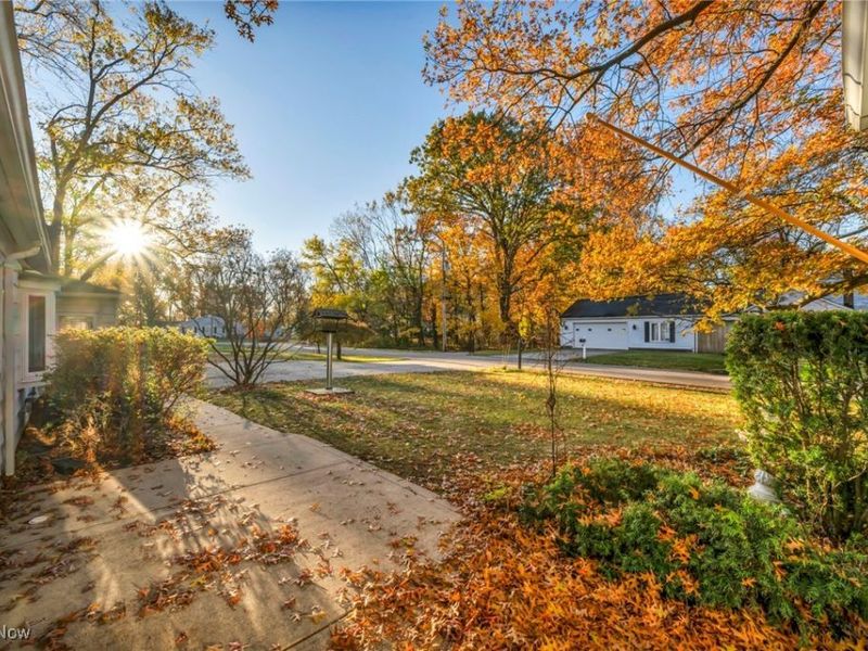 5951 Rockport Lane, Cleveland, OH 44126 Photo 9