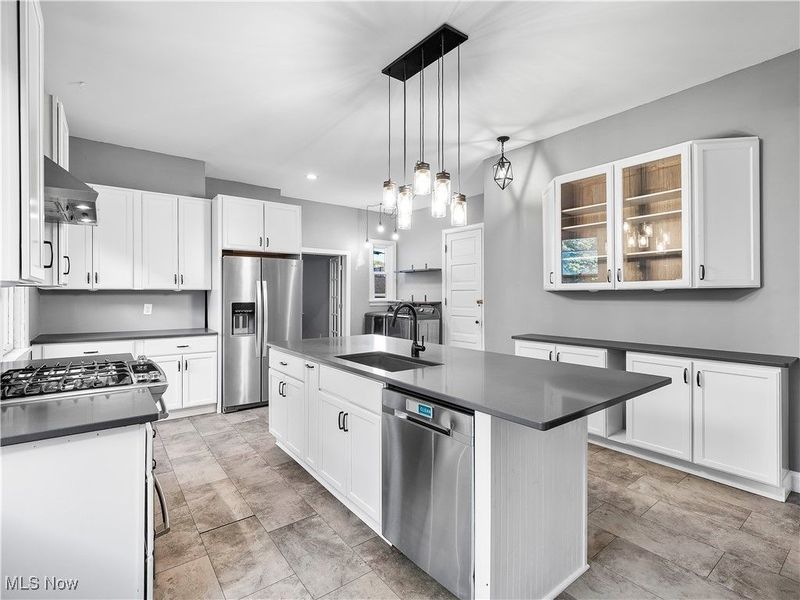 6110 W Clinton Avenue, Cleveland, OH 44102 Photo 11