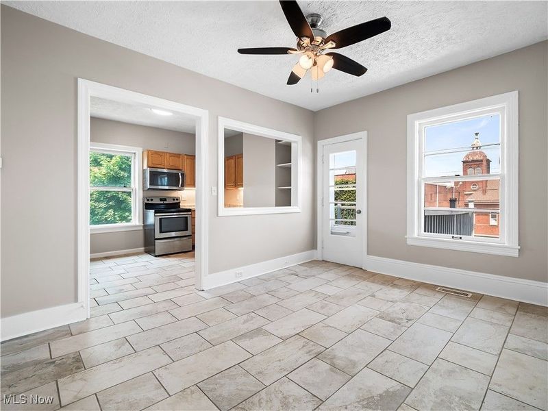 6110 W Clinton Avenue, Cleveland, OH 44102 Photo 26