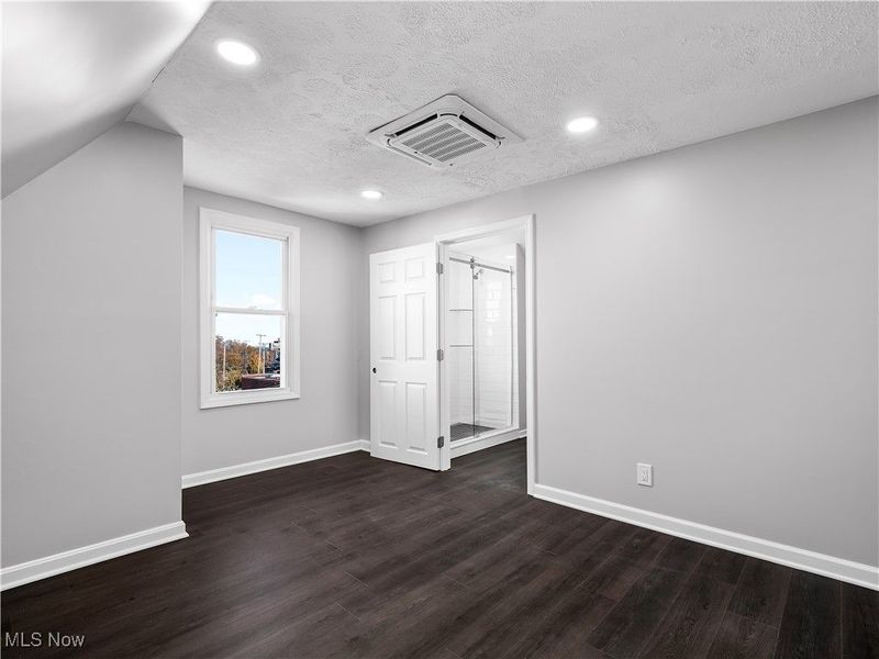 6110 W Clinton Avenue, Cleveland, OH 44102 Photo 39