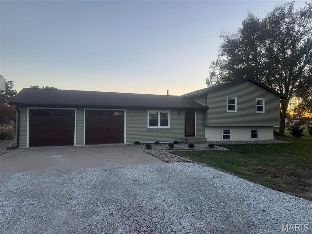 340 Westwood Drive Kahoka, MO 63445