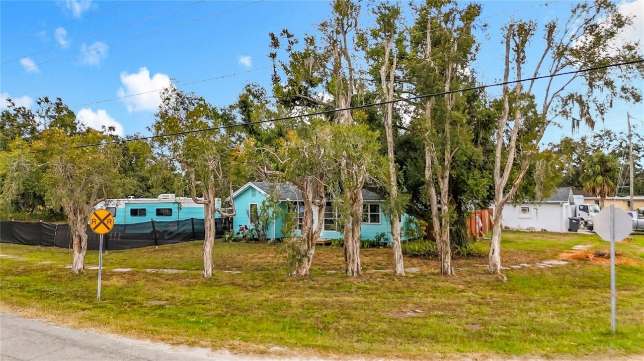 509 39th Street E, Palmetto, FL 34221 Photo