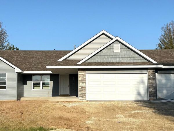 633 CLARKSEN Drive, BELVIDERE, IL 61008