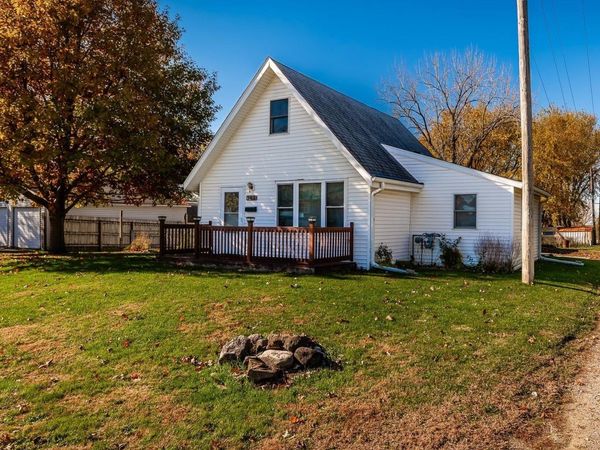 105 S Dubuque Street, Albion, IA 50005