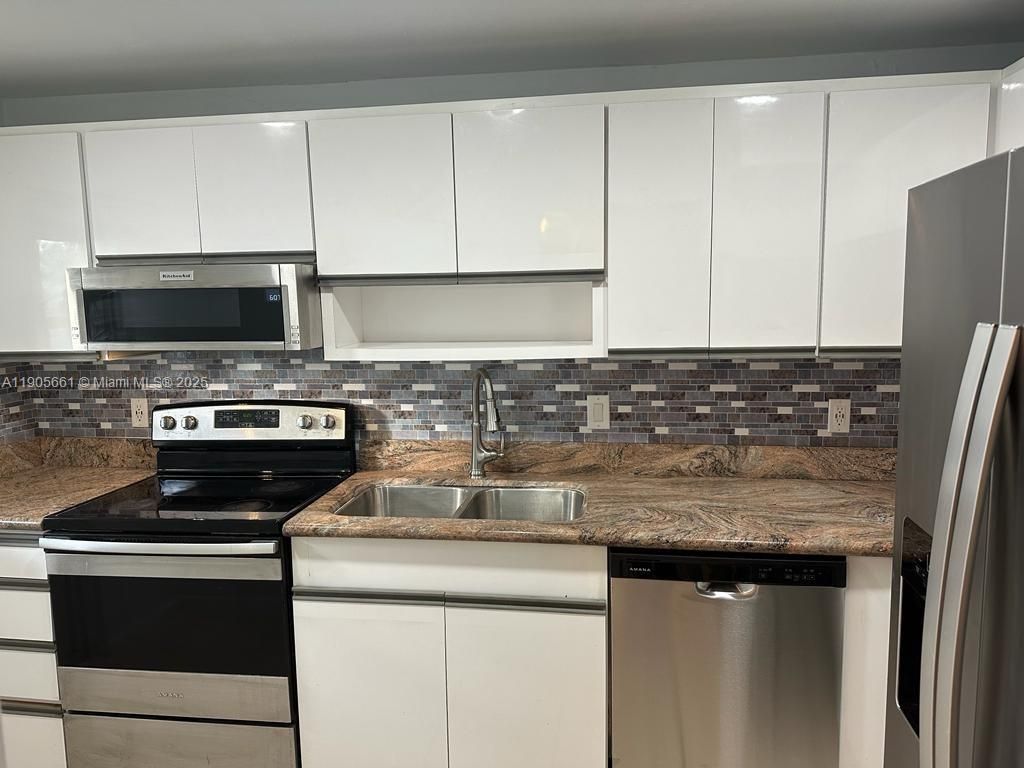 4500 N Federal Hwy, Unit 102A, Lighthouse Point, FL 33064 Photo