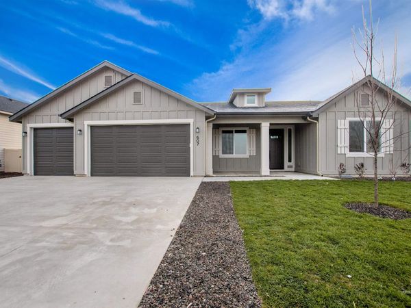 607 Grand Harvest Avenue, New Plymouth, ID 83655