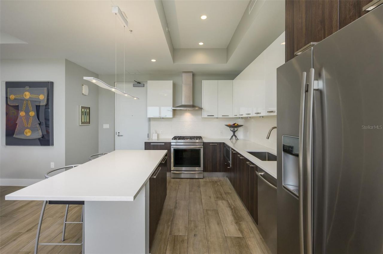 635 S Orange Avenue, Unit 404, Sarasota, FL 34236 Photo