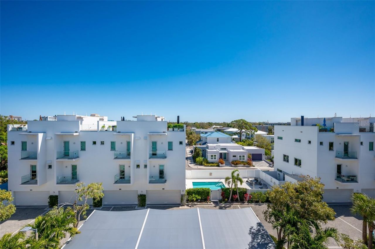 635 S Orange Avenue, Unit 404, Sarasota, FL 34236 Photo