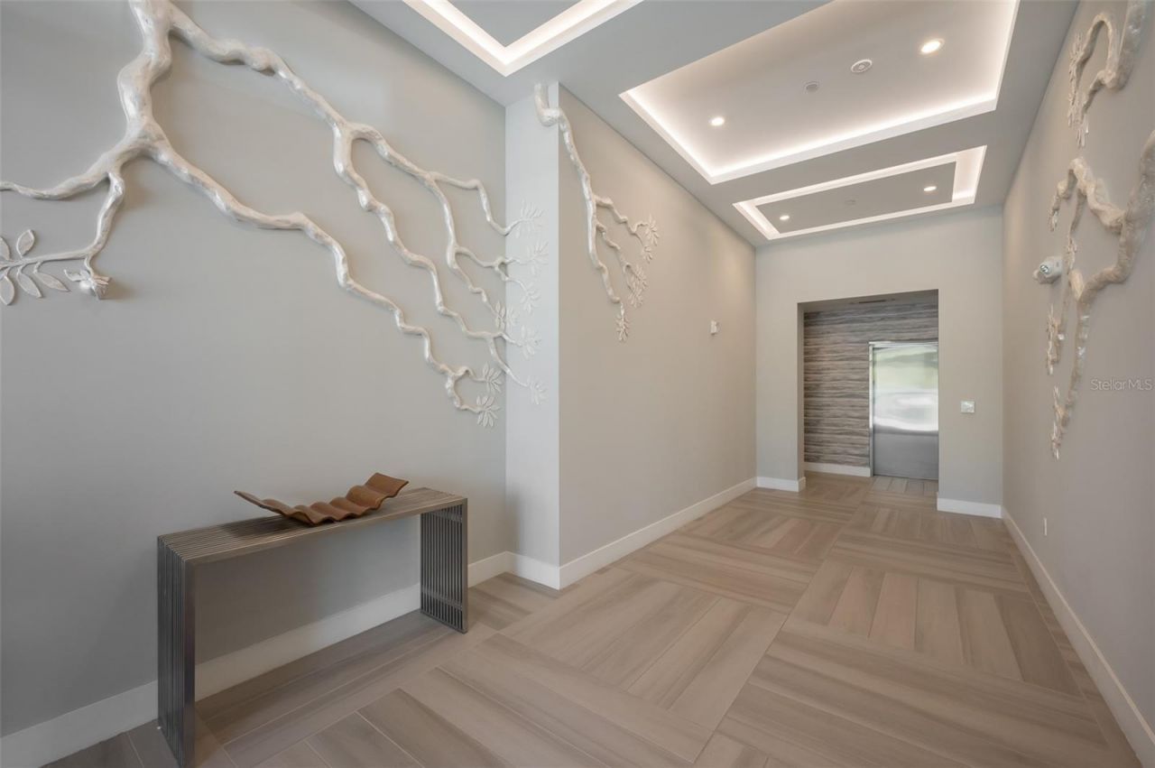 635 S Orange Avenue, Unit 404, Sarasota, FL 34236 Photo