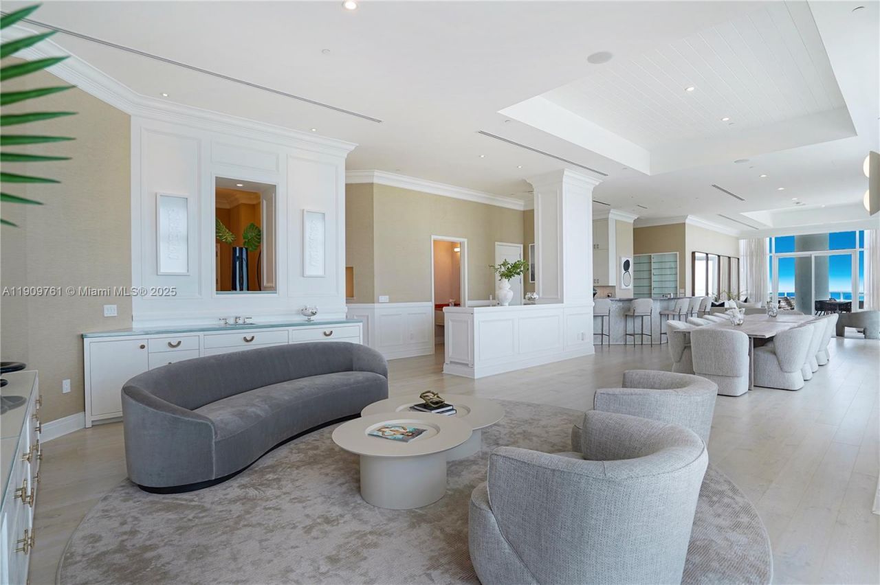 4401 Collins Ave, Unit PH South, Miami Beach, FL 33140 Photo