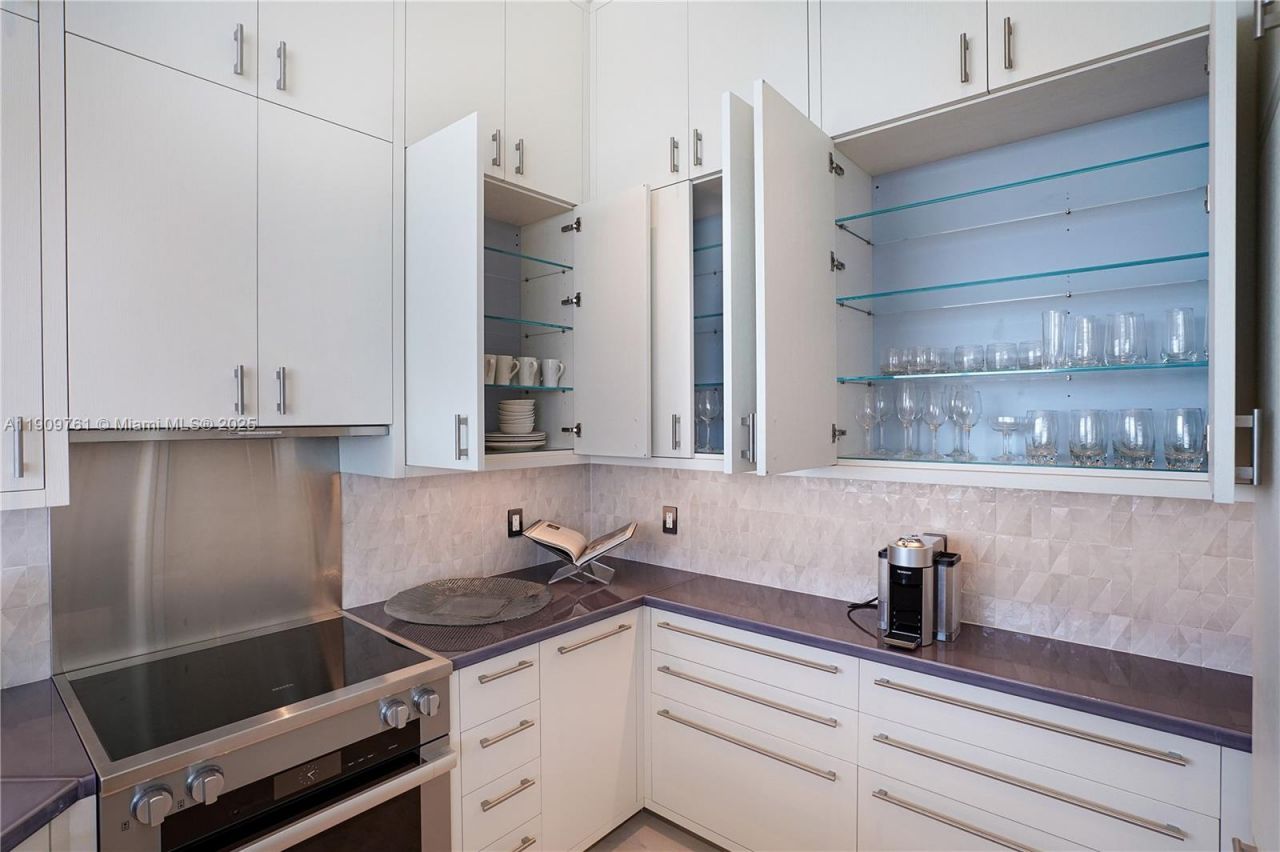 4401 Collins Ave, Unit PH South, Miami Beach, FL 33140 Photo