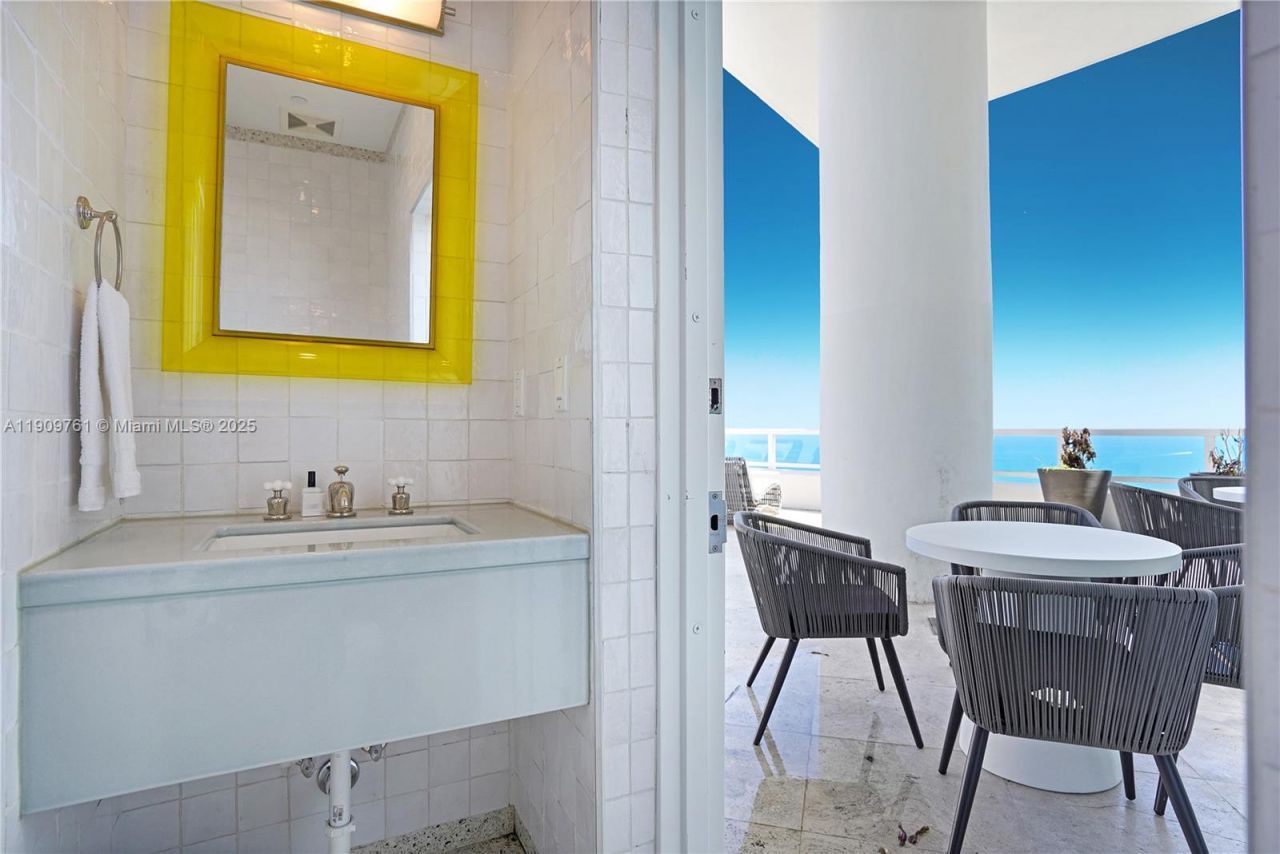 4401 Collins Ave, Unit PH South, Miami Beach, FL 33140 Photo