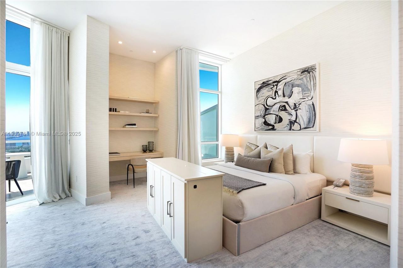 4401 Collins Ave, Unit PH South, Miami Beach, FL 33140 Photo