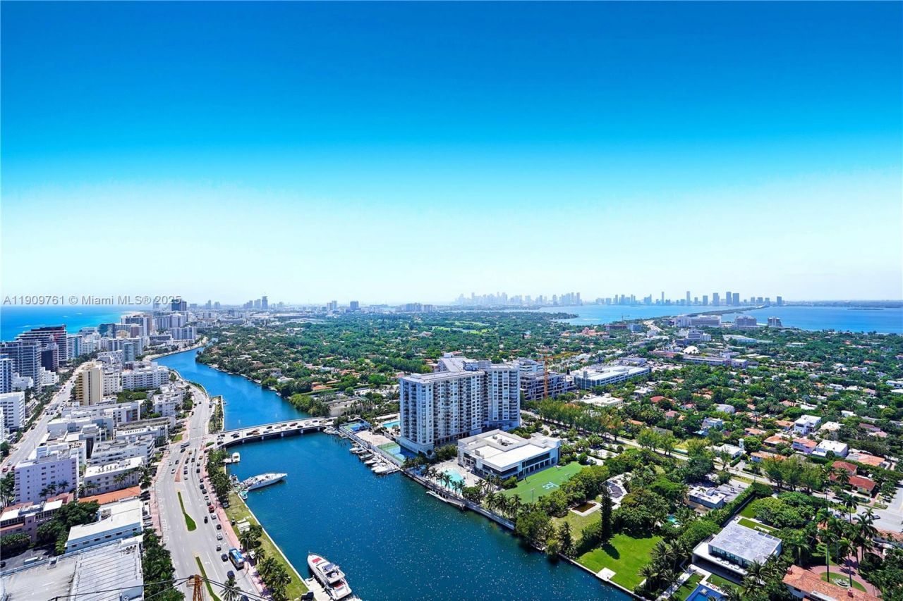 4401 Collins Ave, Unit PH South, Miami Beach, FL 33140 Photo