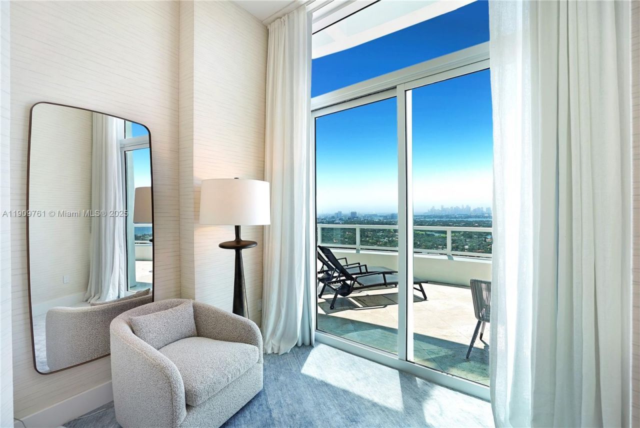 4401 Collins Ave, Unit PH South, Miami Beach, FL 33140 Photo