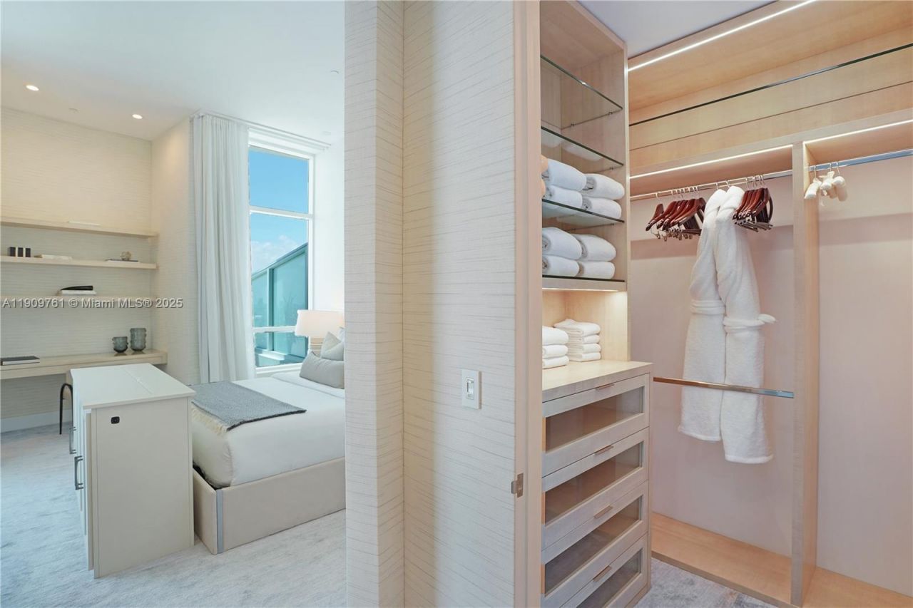 4401 Collins Ave, Unit PH South, Miami Beach, FL 33140 Photo