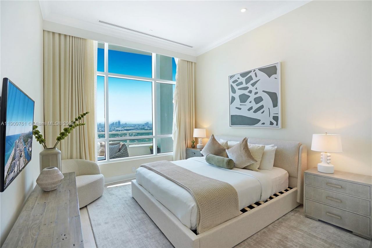 4401 Collins Ave, Unit PH South, Miami Beach, FL 33140 Photo