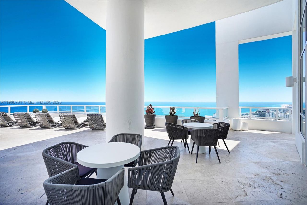 4401 Collins Ave, Unit PH South, Miami Beach, FL 33140 Photo