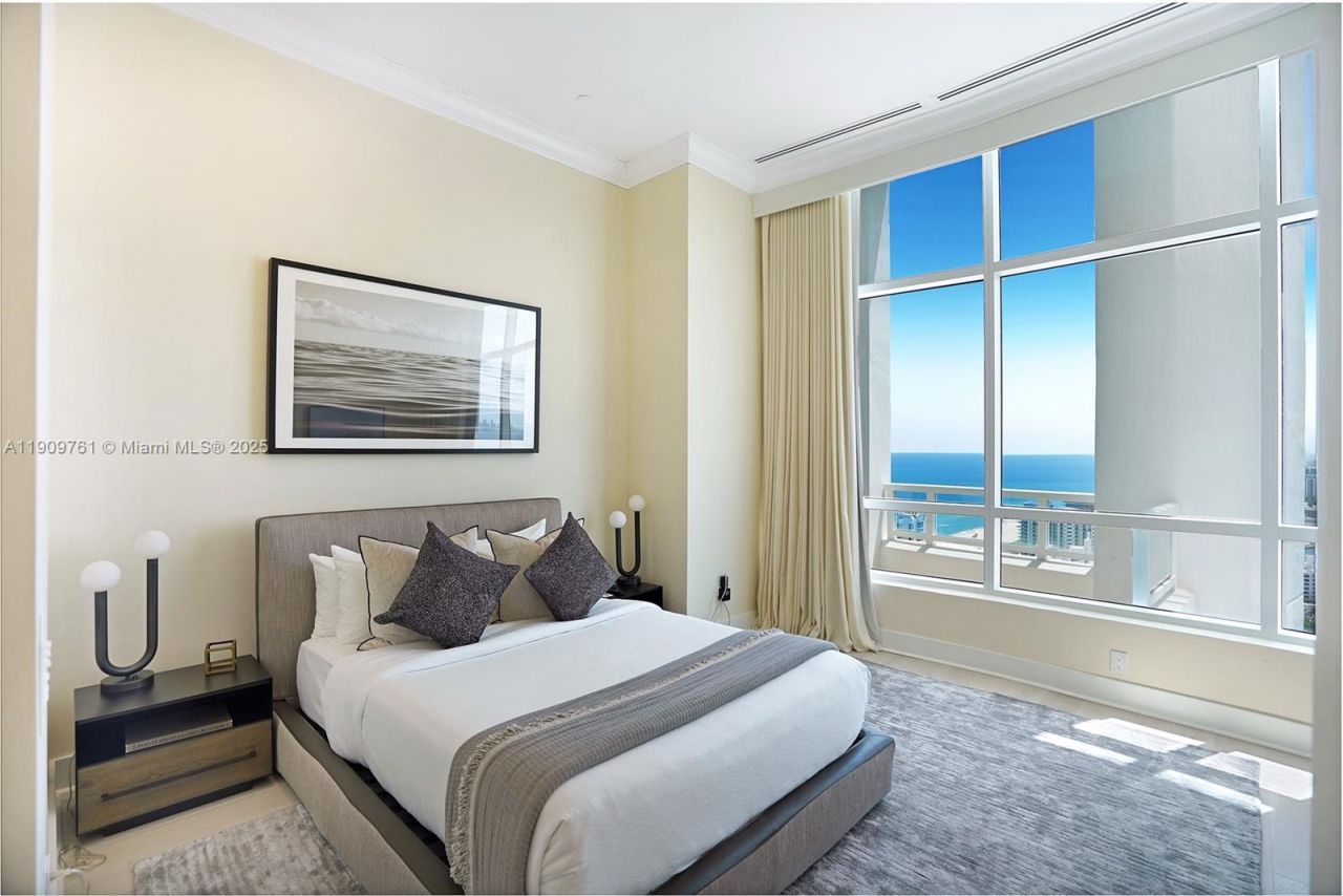 4401 Collins Ave, Unit PH South, Miami Beach, FL 33140 Photo