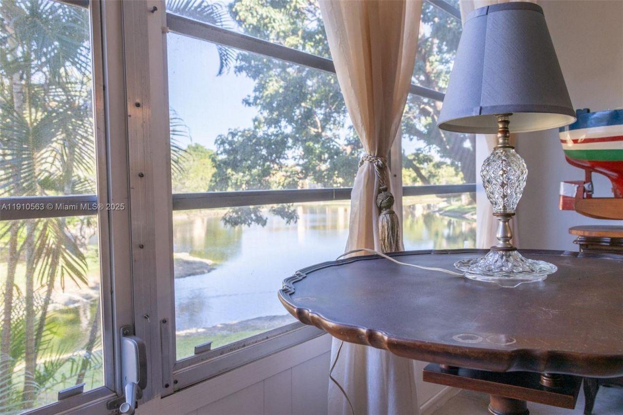 5851 NW 62nd Ave, Unit 202, Tamarac, FL 33319 Photo