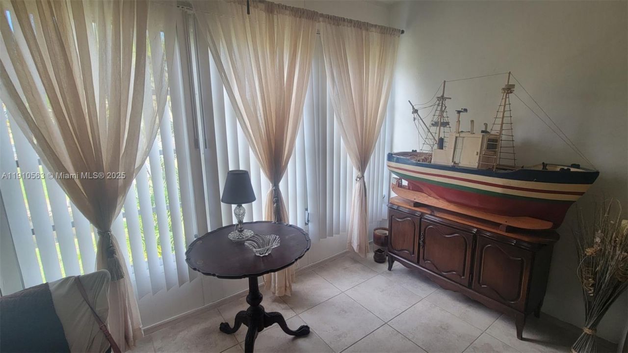 5851 NW 62nd Ave, Unit 202, Tamarac, FL 33319 Photo