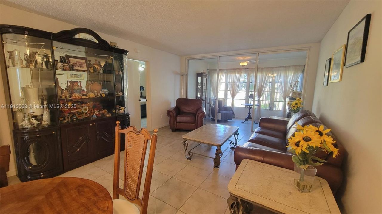 5851 NW 62nd Ave, Unit 202, Tamarac, FL 33319 Photo