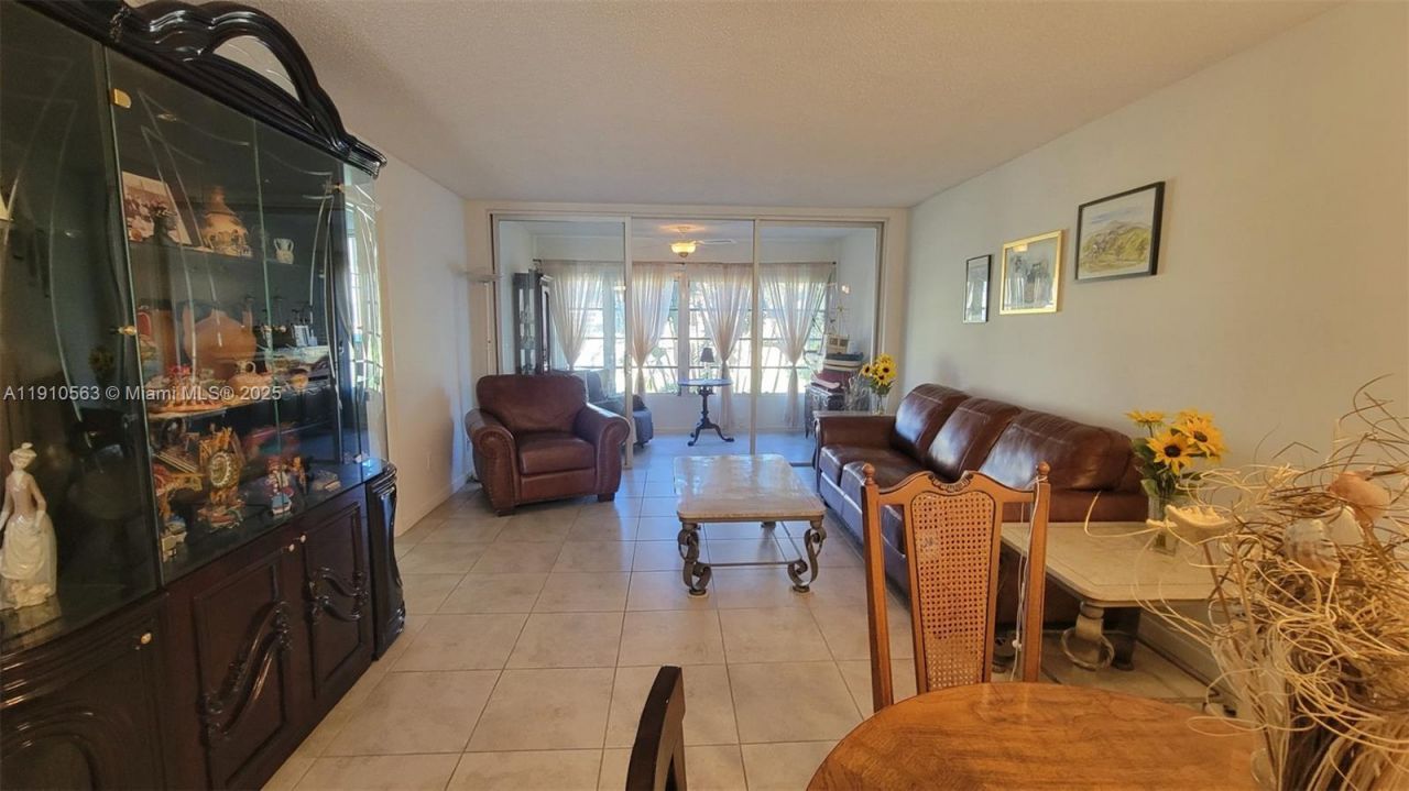 5851 NW 62nd Ave, Unit 202, Tamarac, FL 33319 Photo