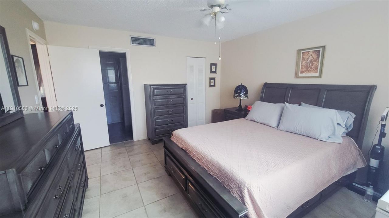 5851 NW 62nd Ave, Unit 202, Tamarac, FL 33319 Photo