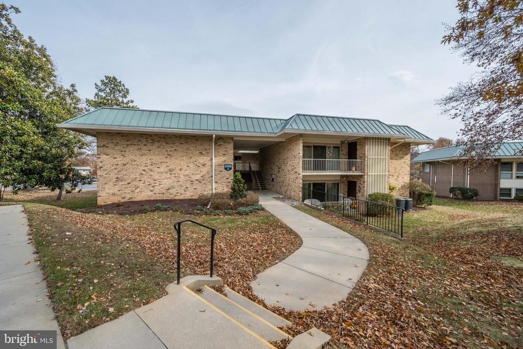 3350 Gleneagles Drive, Unit 70-1D, Silver Spring, MD 20906 Main Photo