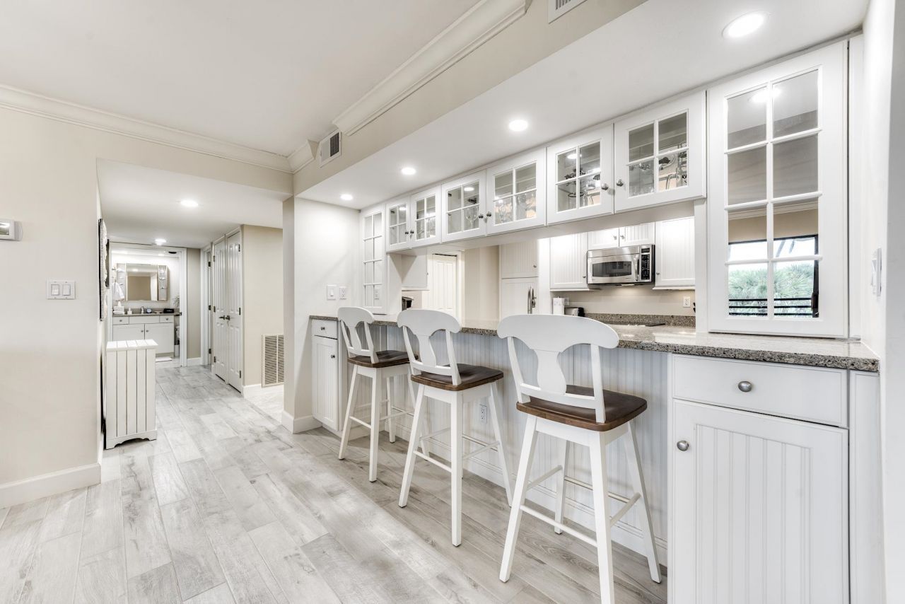 1605 Middle Gulf Dr, Unit 115, Sanibel, FL 33957 Photo